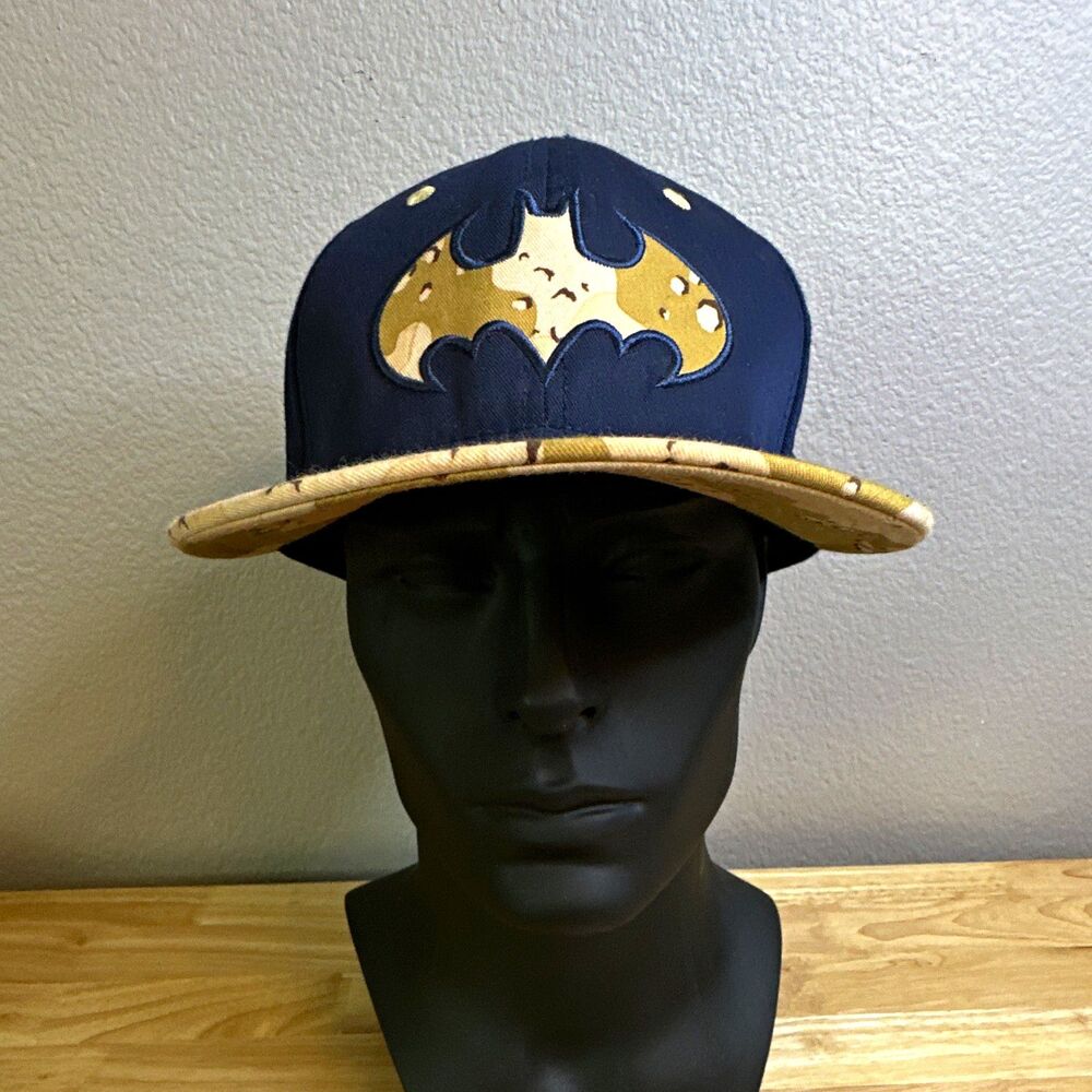 Under Armour Batman DC Comics Navy Tan Camo Stretch Baseball Cap Hat L/XL